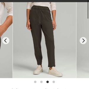 Lululemon Stretch High-Rise Pant 7/8 Length in Dark Olive size 6